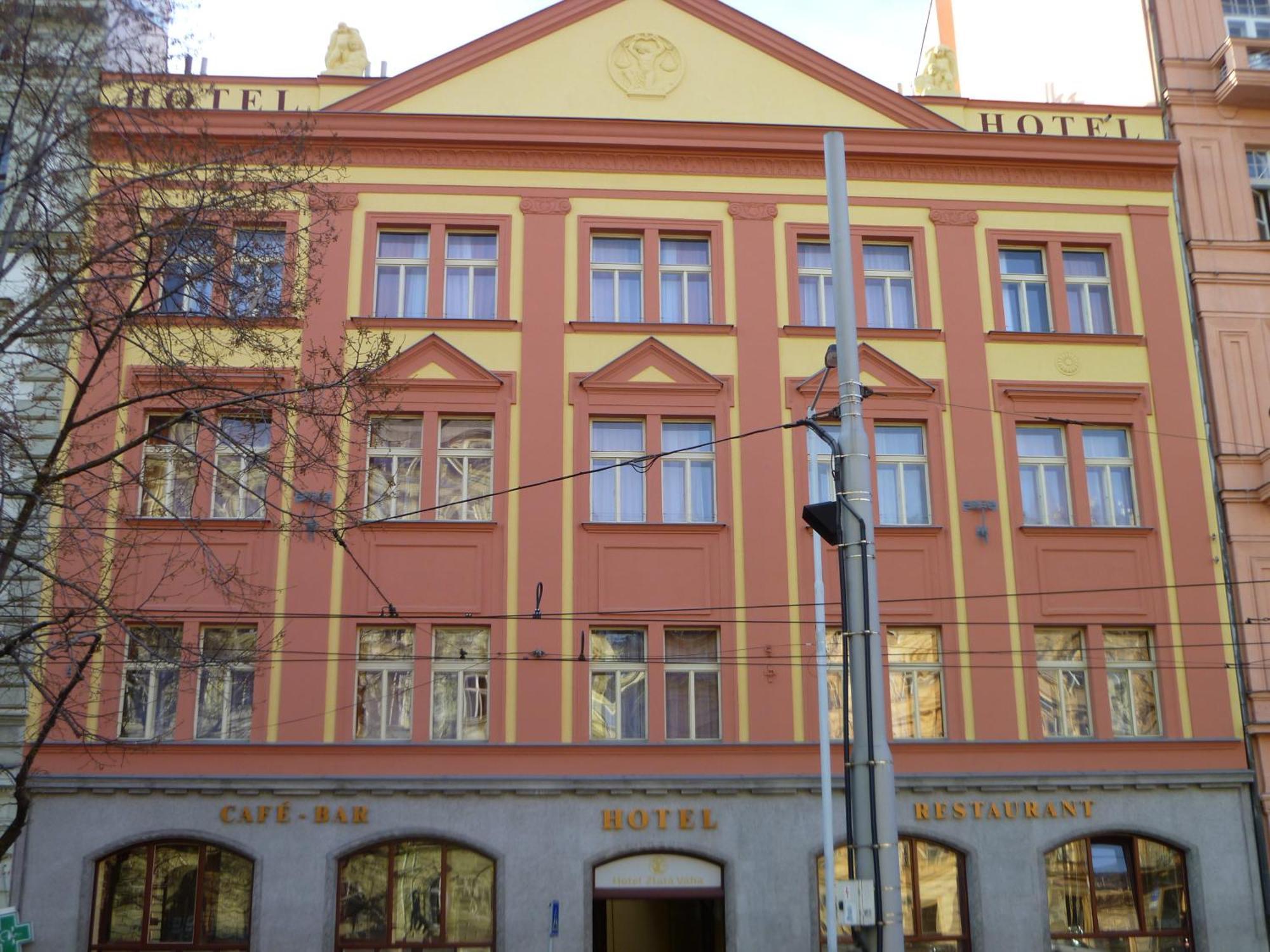 Hotel Zlatá Váha Praga Exterior foto