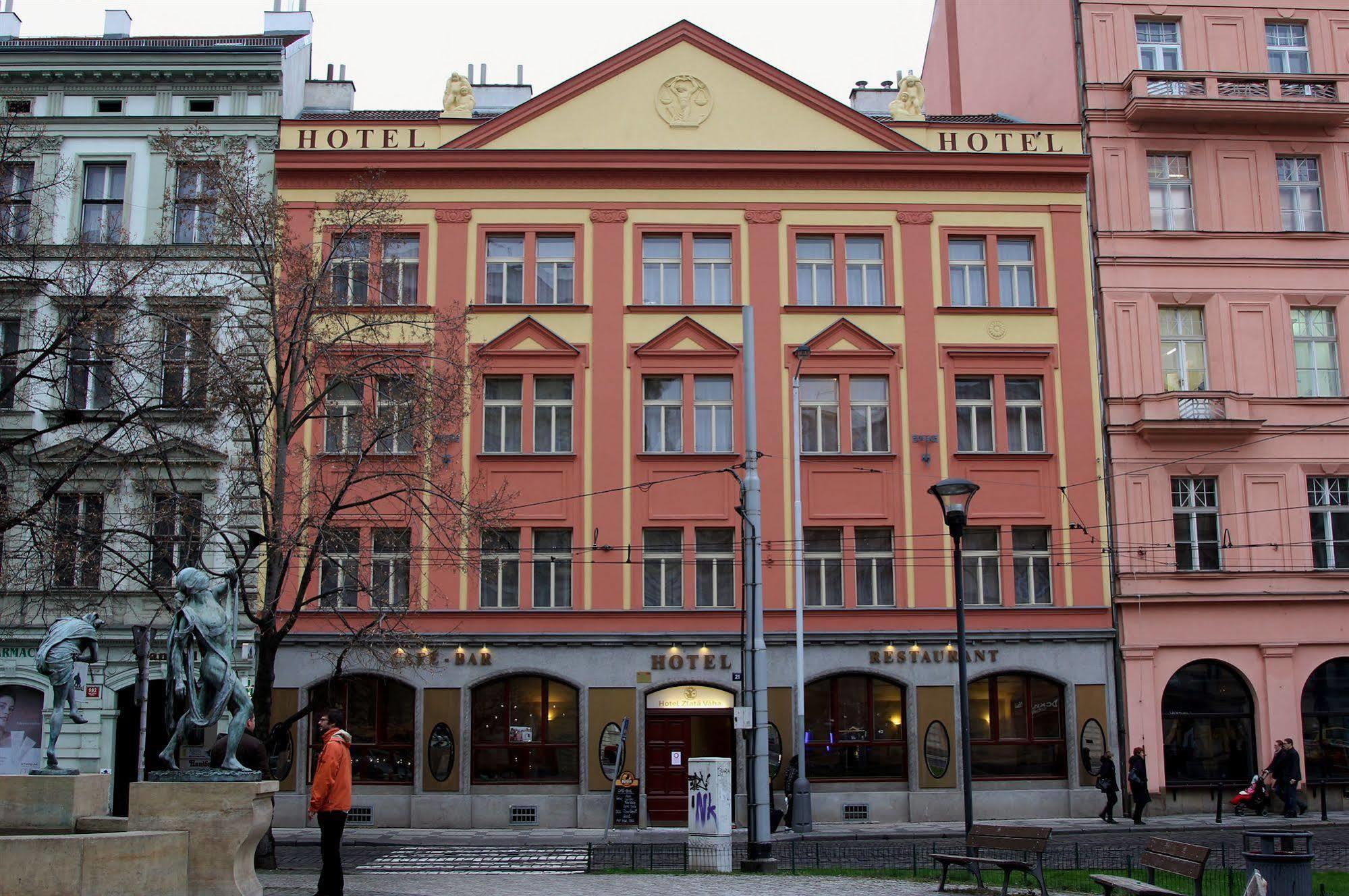 Hotel Zlatá Váha Praga Exterior foto